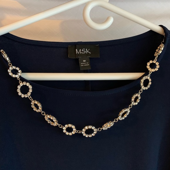 Stunning navy blouse with accordion sleeves sz M - Picture 2 of 4